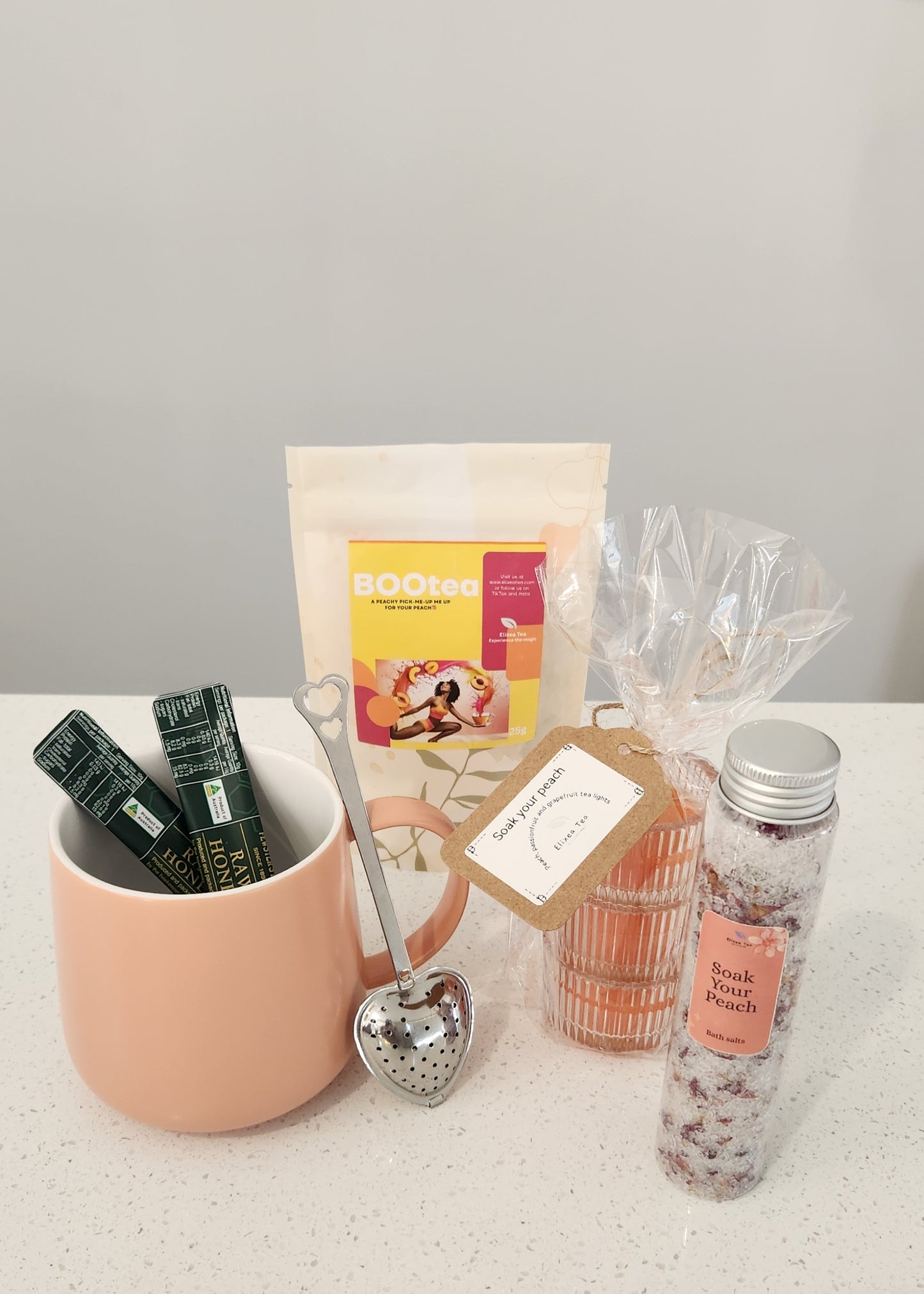 Bootea Bliss Gift Pack | Peach Tea Spa Set with Bath Salts & scented candles